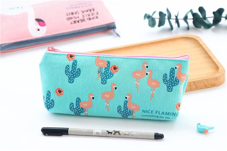Yanteng stylish pencil cases in various color