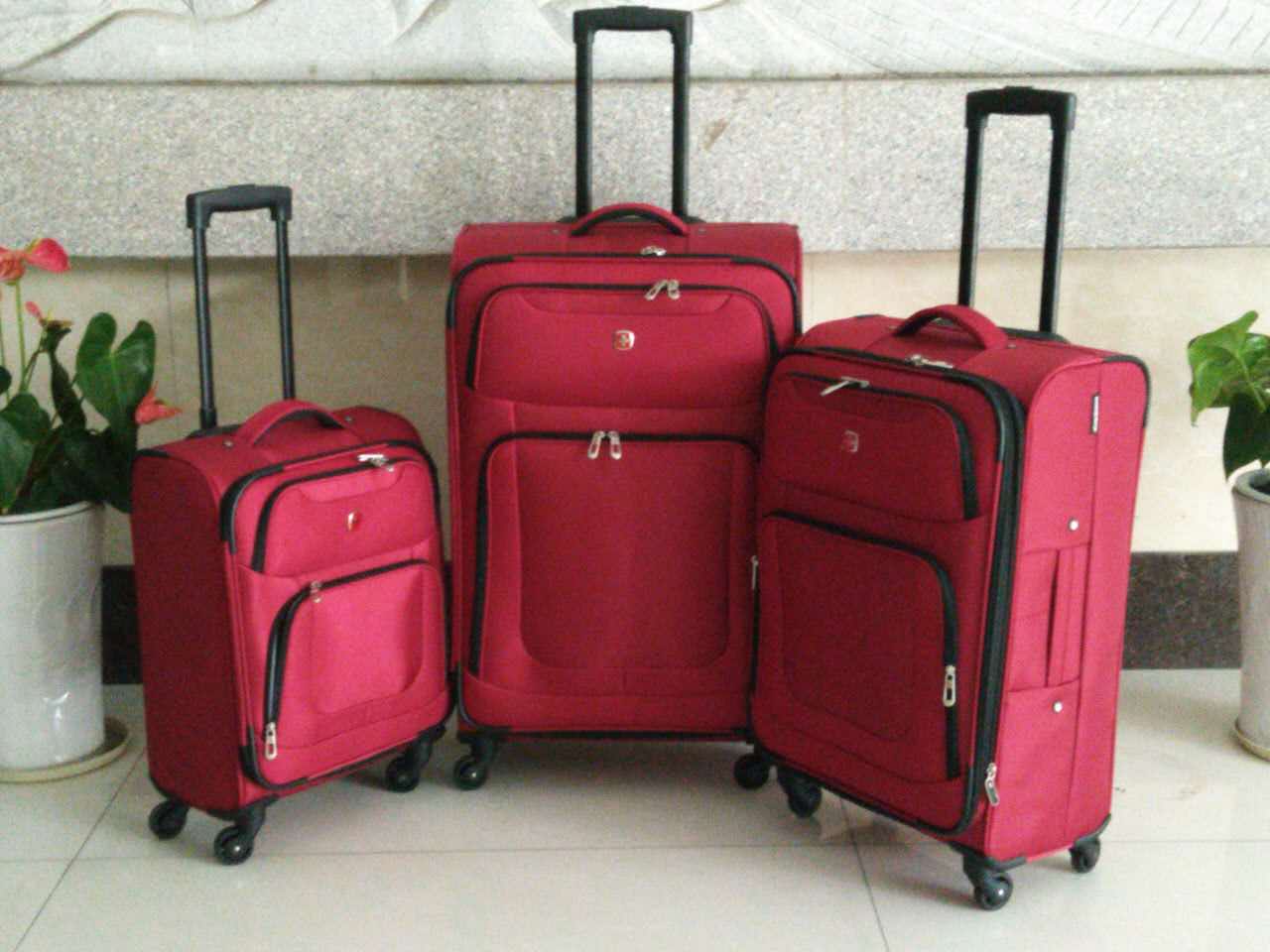 Yanteng fabric 3pcs luggage set with spinner wheels 